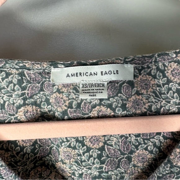American Eagle Outfitters Floral Neutral Smocked Blouse V Neck Long Sleeve Top - Picture 6 of 7